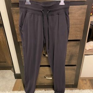 lululemon joggers